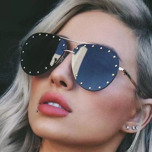 NEW Rivet-Detailing Rimless Pilot Sunglasses - Picture 2 of 12